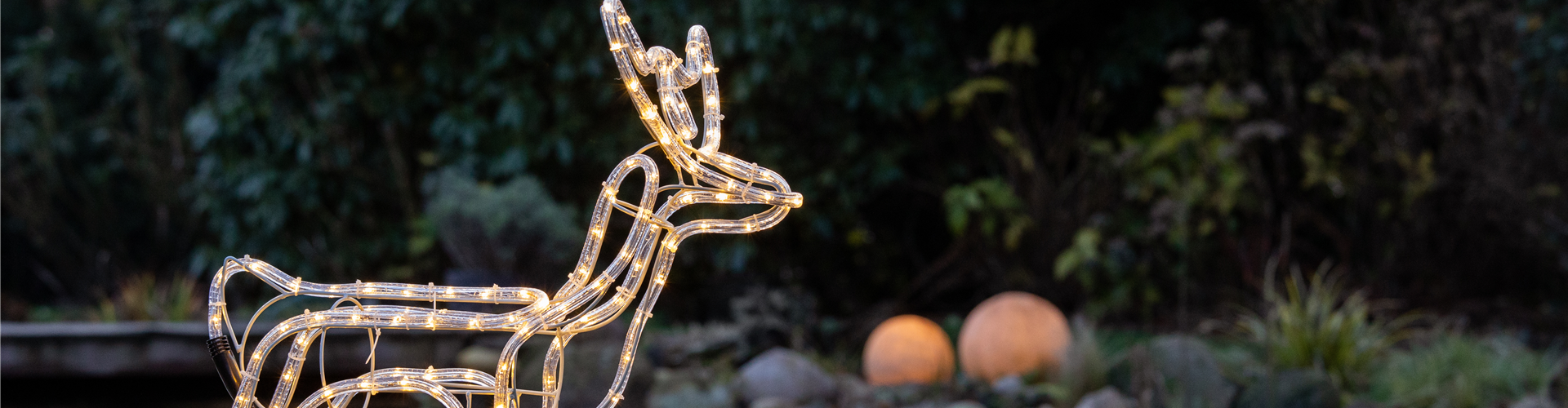Lichter im Garten - Elch aus Lichtschlauch